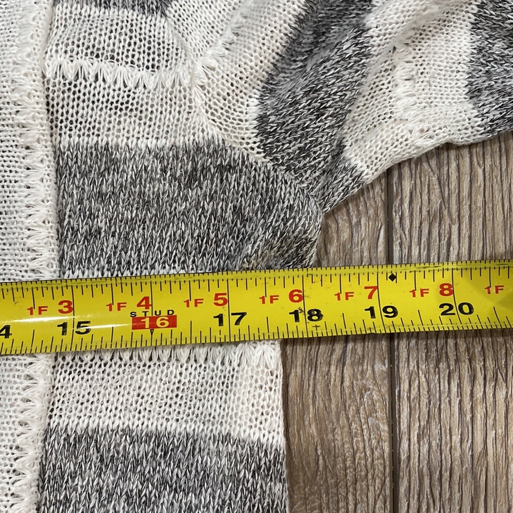 SPLENDID Nordstrom Light Cardigan Gray & White Shawl Collared SMALL - Picture 5 of 9